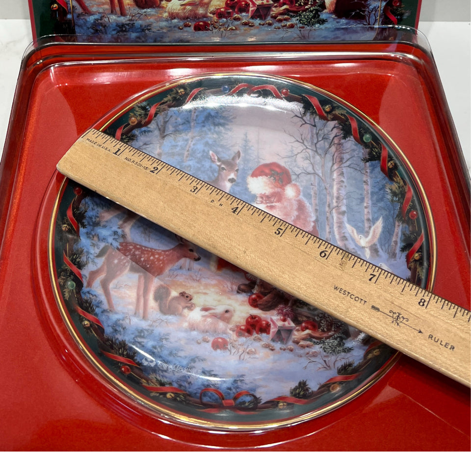 Christmas Plate With Tin
