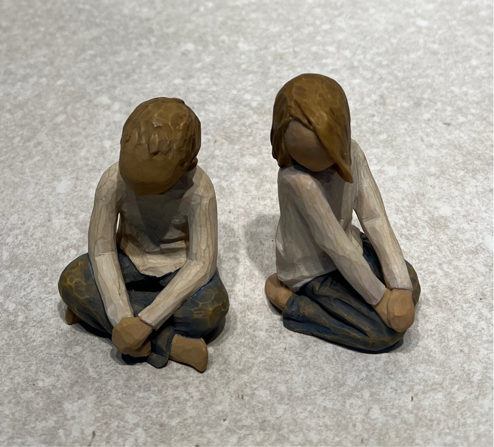 Set of 2 Willow Tree Figurines