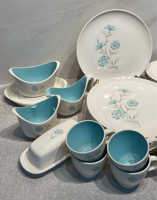 Taylor & Smith Boutonniere Dinnerware Set