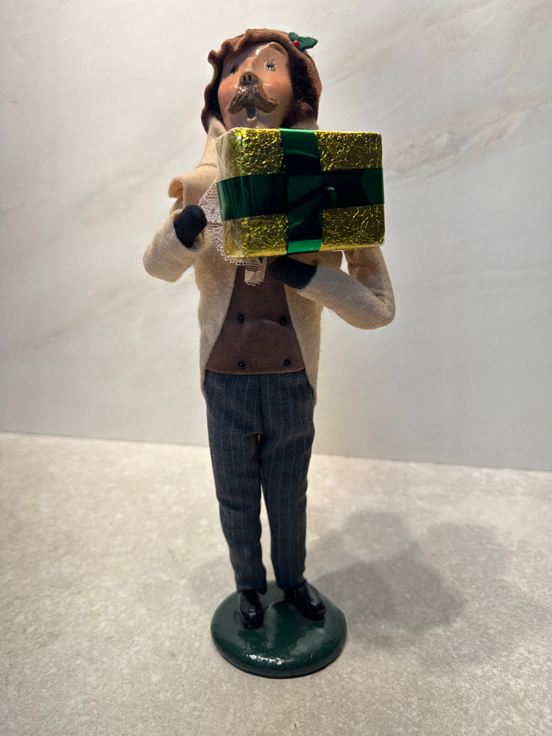 Byers Choice Caroler