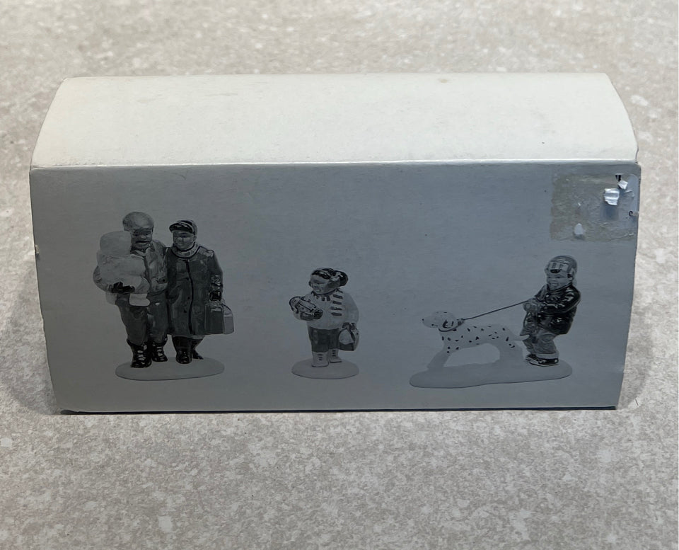 Dept. 56 The Whole Family Goes Shopping