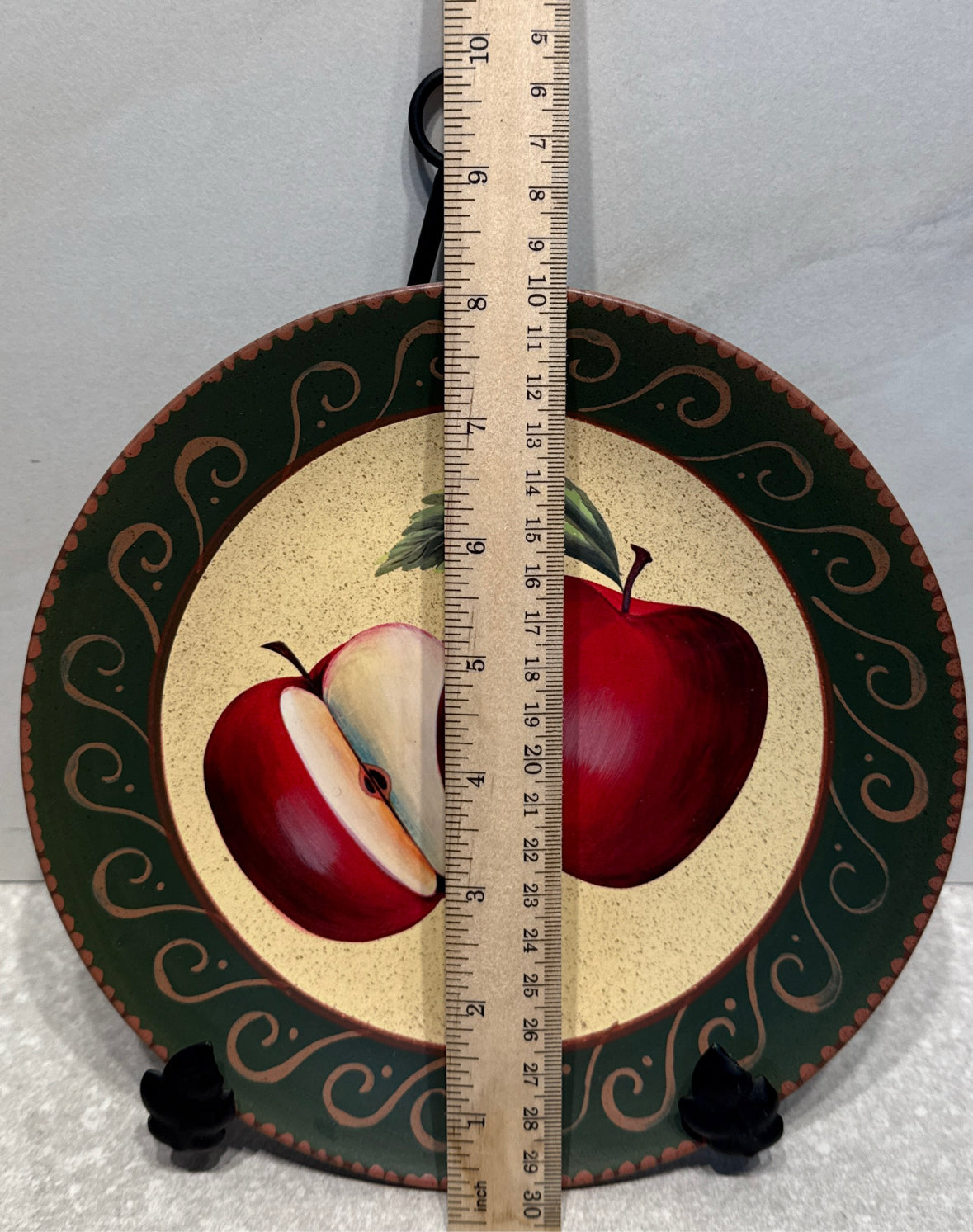 Plate on Stand