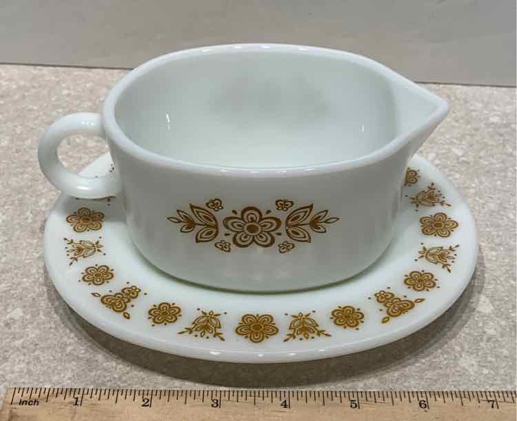 Pyrex 2 Piece Gravy