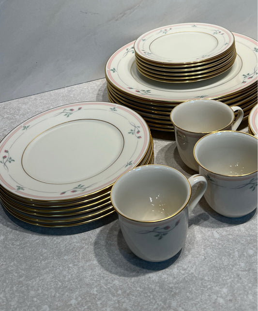 Lenox Rose Manor Dinnerware Set