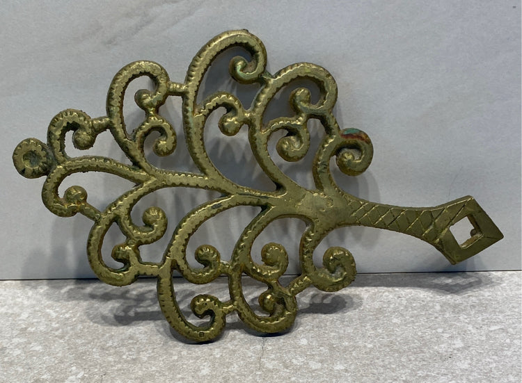 Trivet