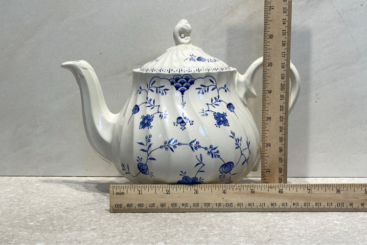 Finlandia Teapot