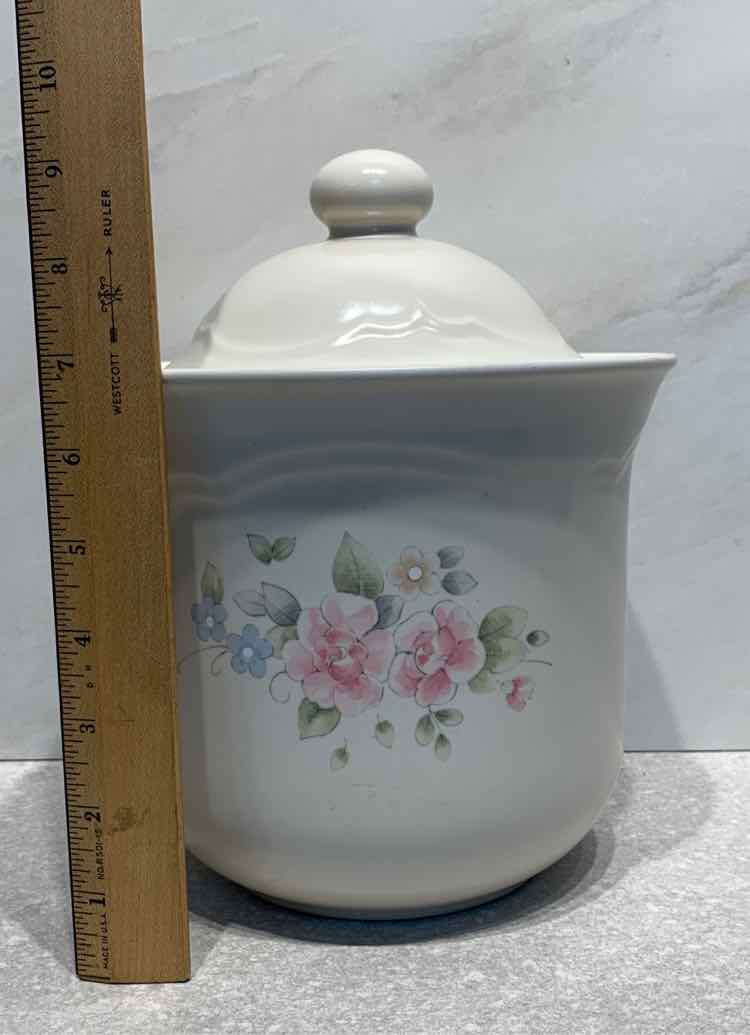 Pfaltzgraff Covereed Jar