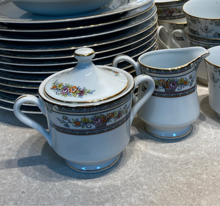 Mikasa Cambridge Dinnerware Set