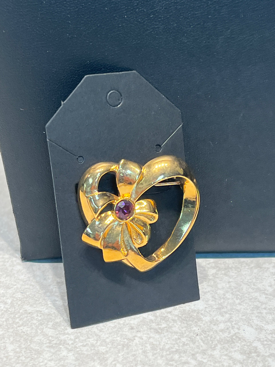 Avon Pin