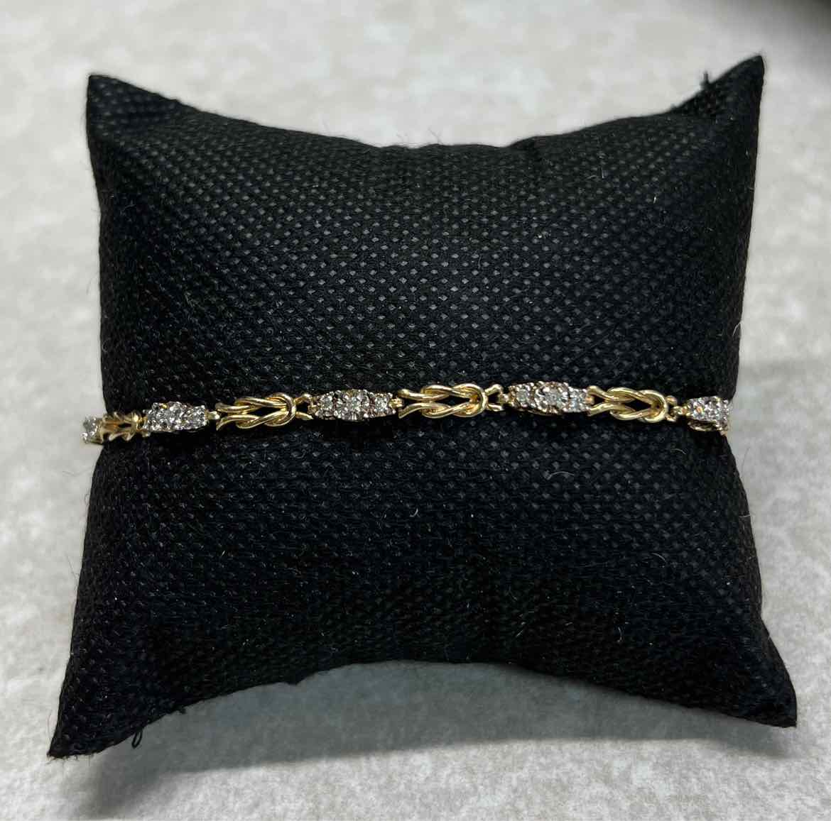 10KT Gold And Diamond Bracelet