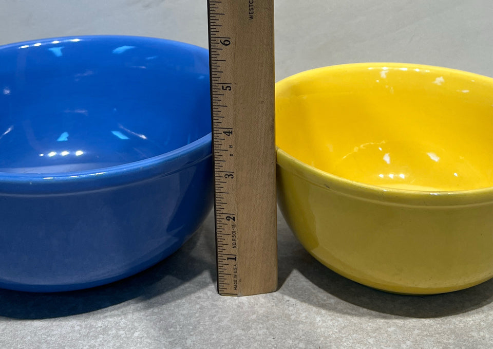 Set of 2 Old Bowls - USA