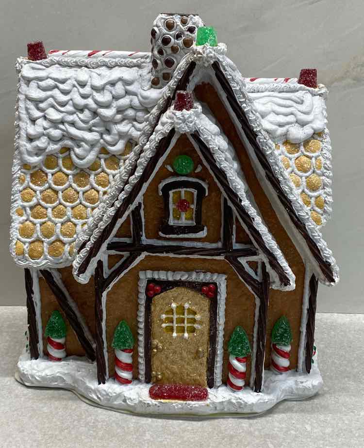 Byer's Choice Large Gingerbread House