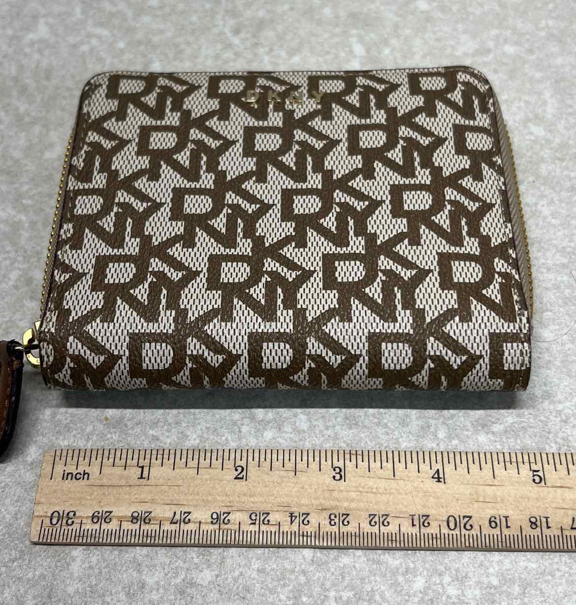 DKNY Wallet