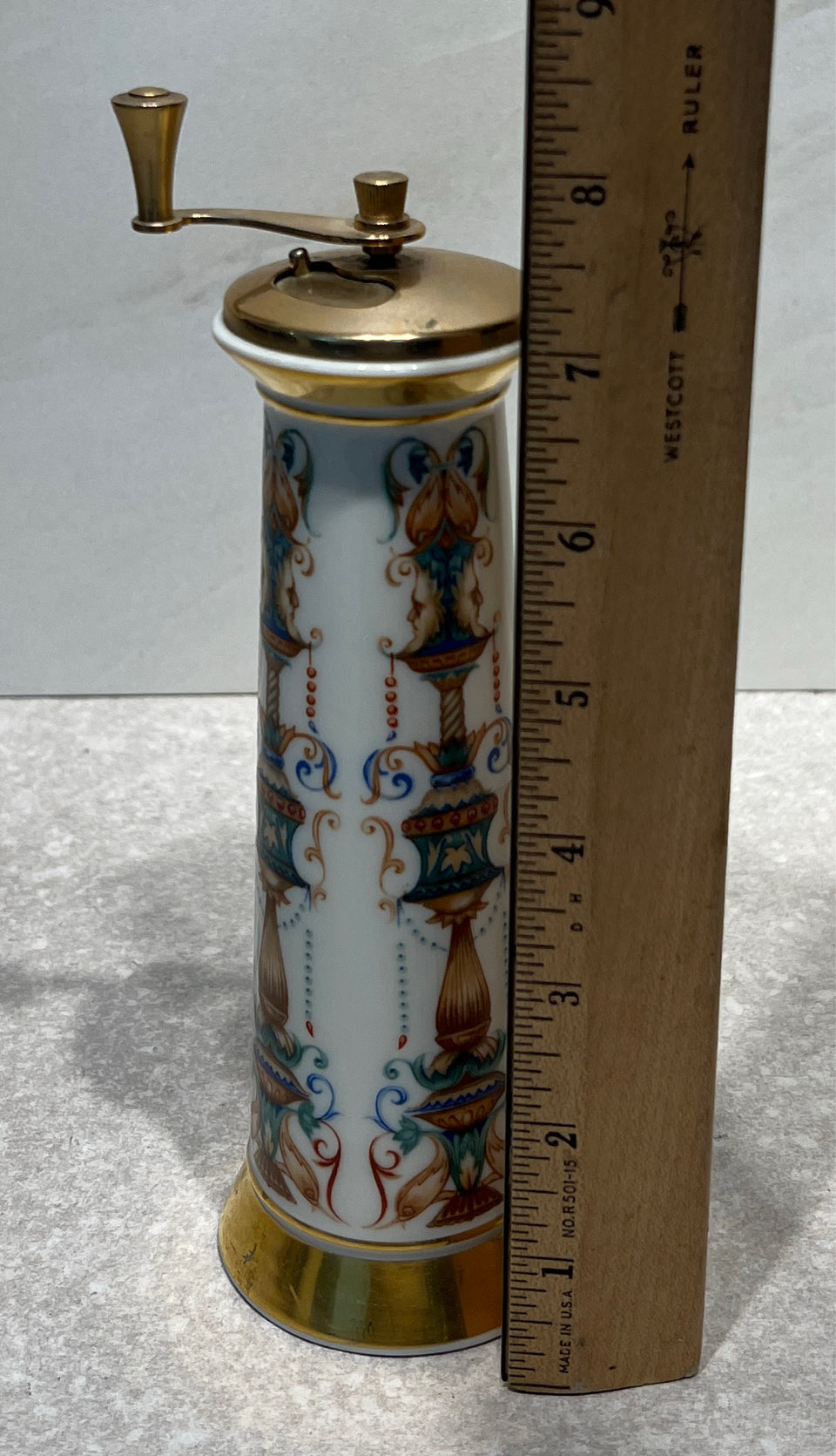 Lenox Pepper