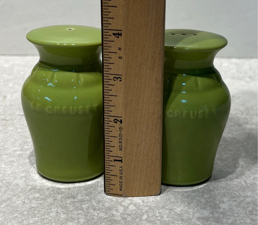 Le Creuset S + P