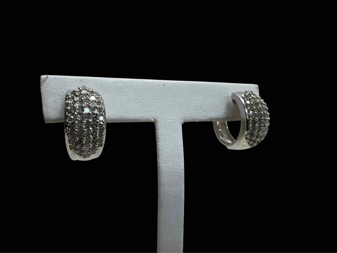 14Kt Gold And Diamond Earrings