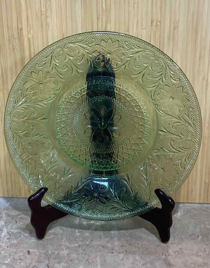 Set of 4 Tiara Chantilly Dinner Plates