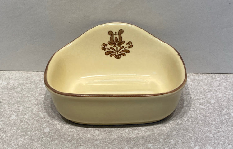 Pfaltzgraff Sponge Dish
