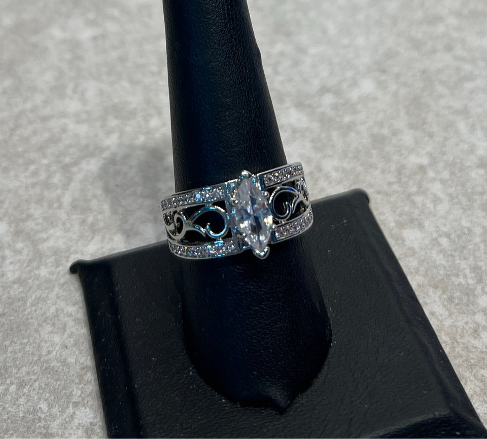 Sterling Ring - Size 9