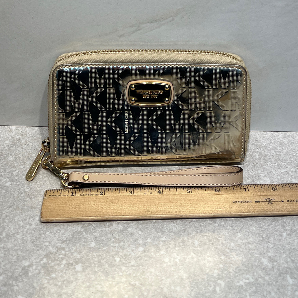 Michael Kors Wristlet