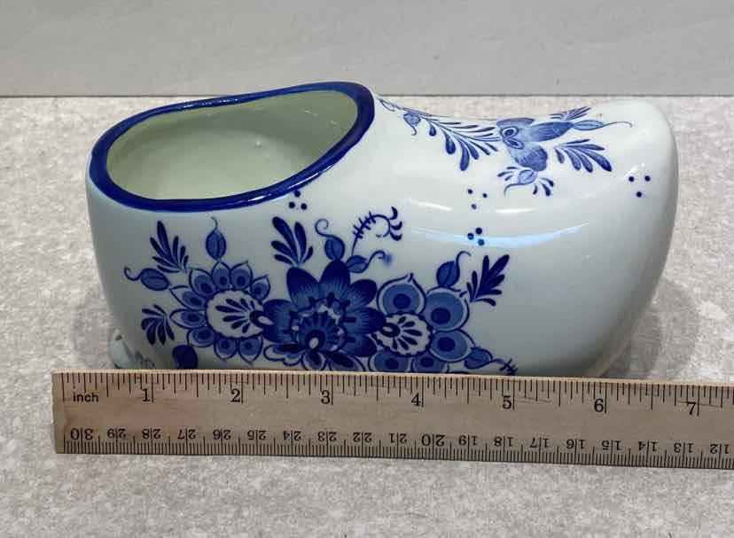 Delft Shoe