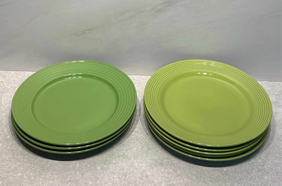 Set of 8 Plates
