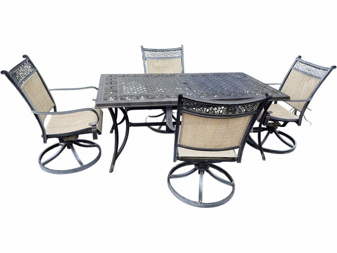 Outdoor Table And 4 Chairs