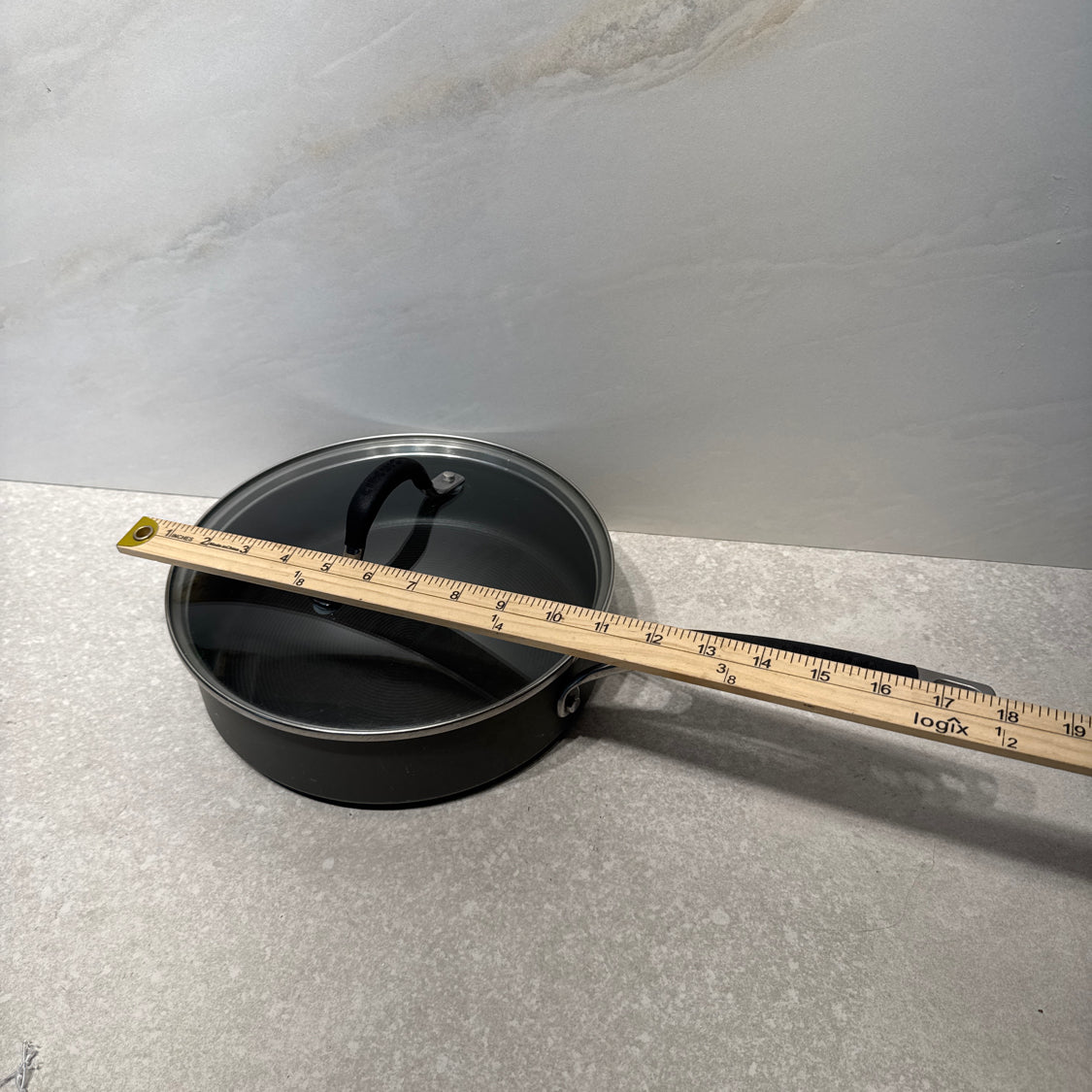 Covered Circulon Pan