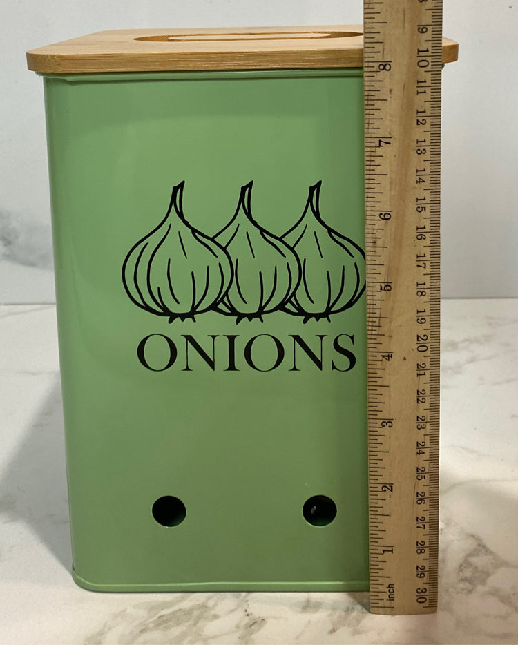 Covered Onion Bin