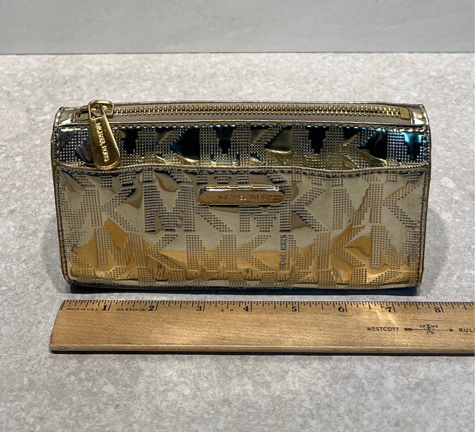 Michael Kors Zippered Pouch