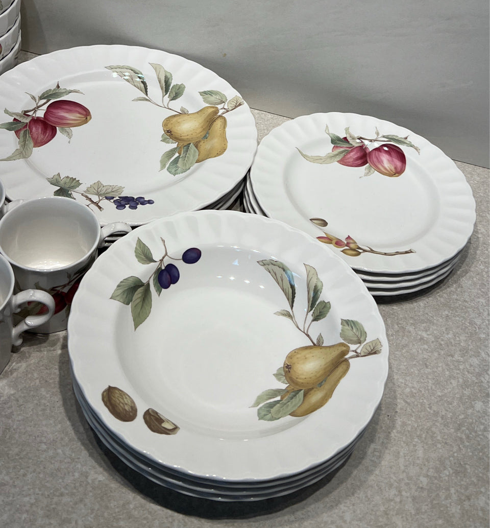 Mikasa Maxima Dinnerware Set