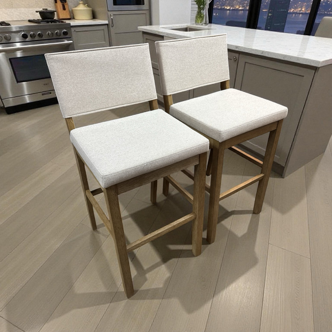 Set of 2 Stools