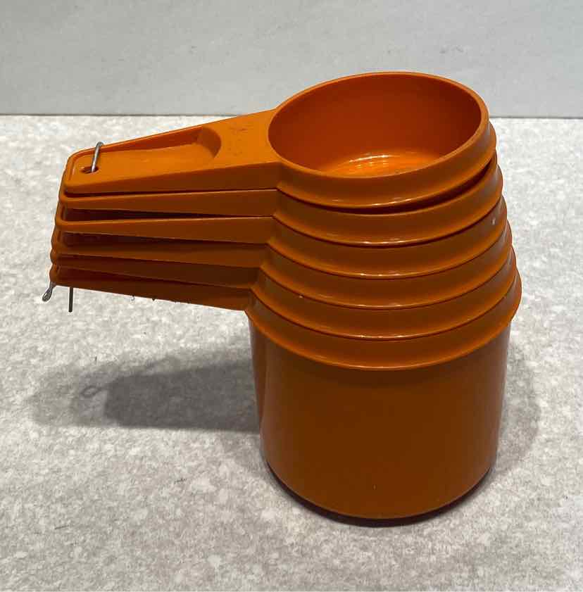 Tupperware Measuring Cups