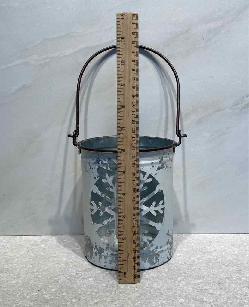 Bucket