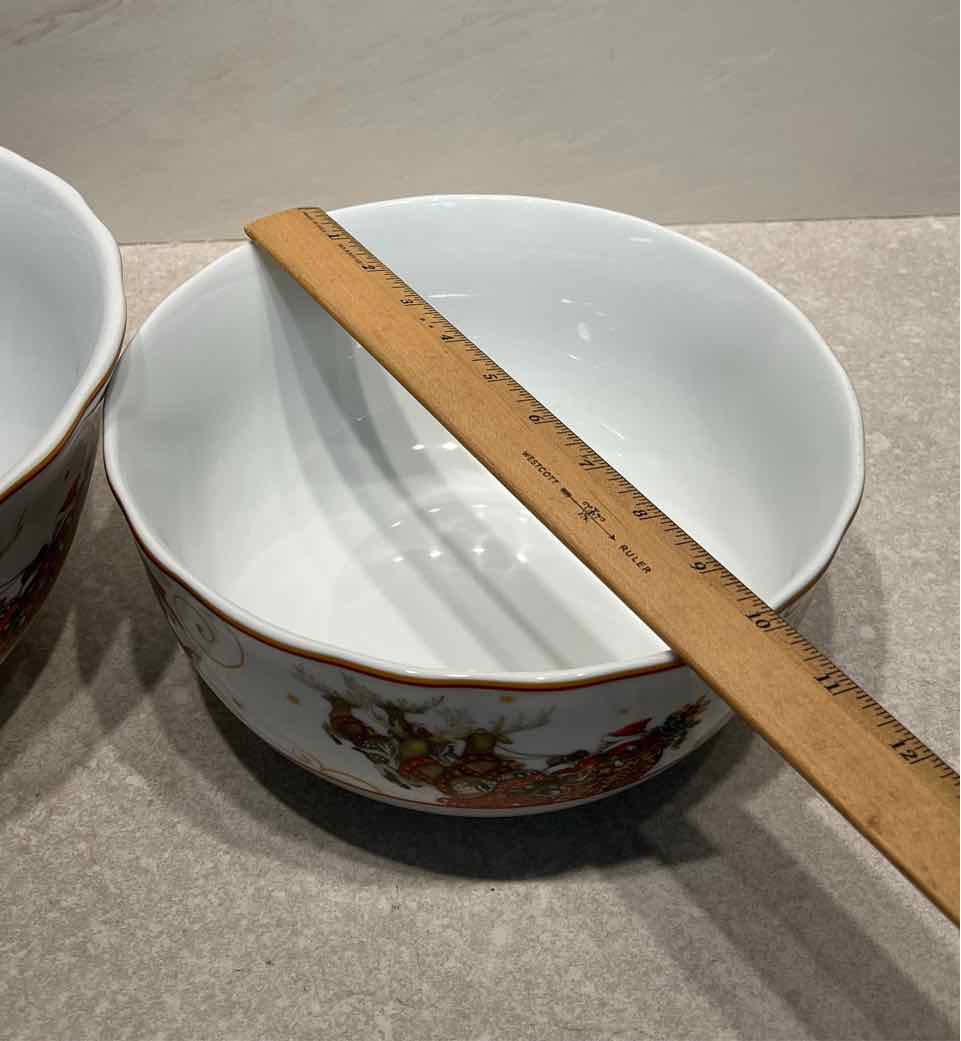 Pair of Williams Sonoma Bowls