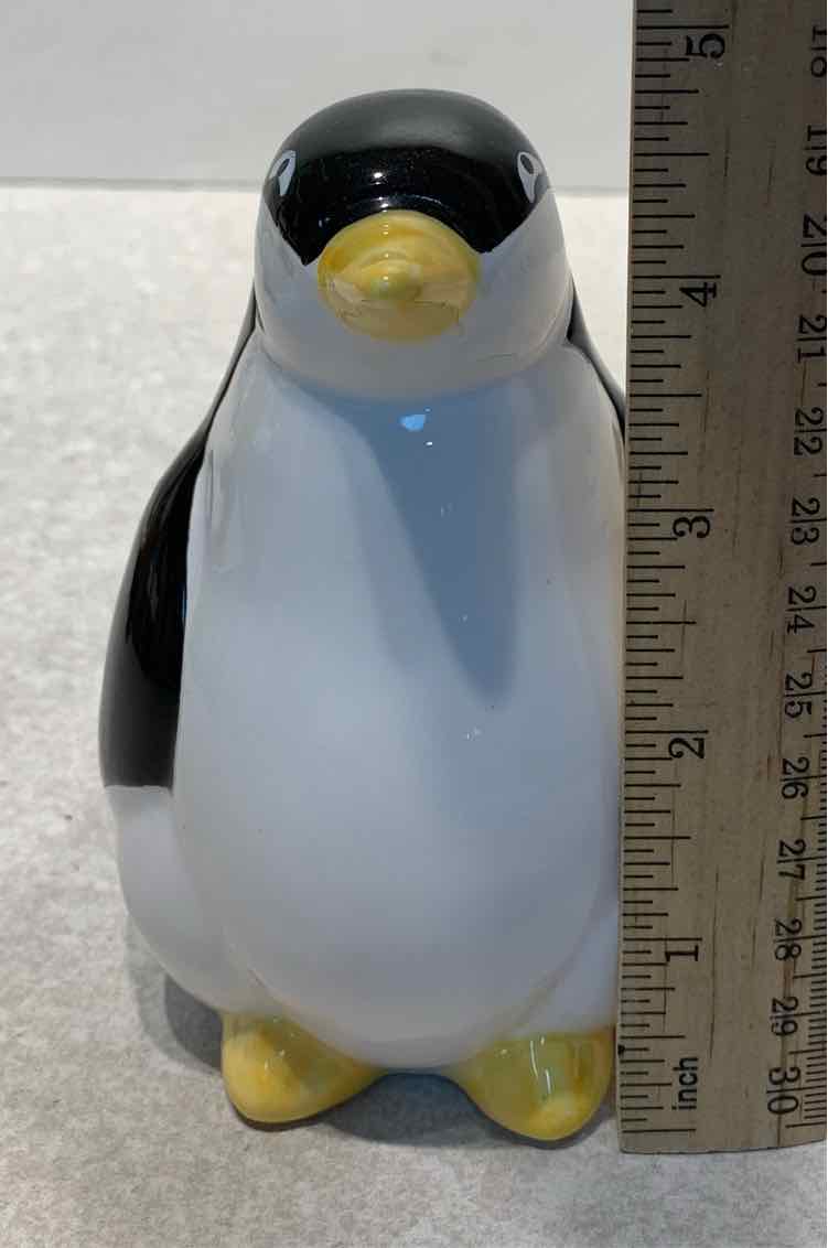 Penguin Shaker