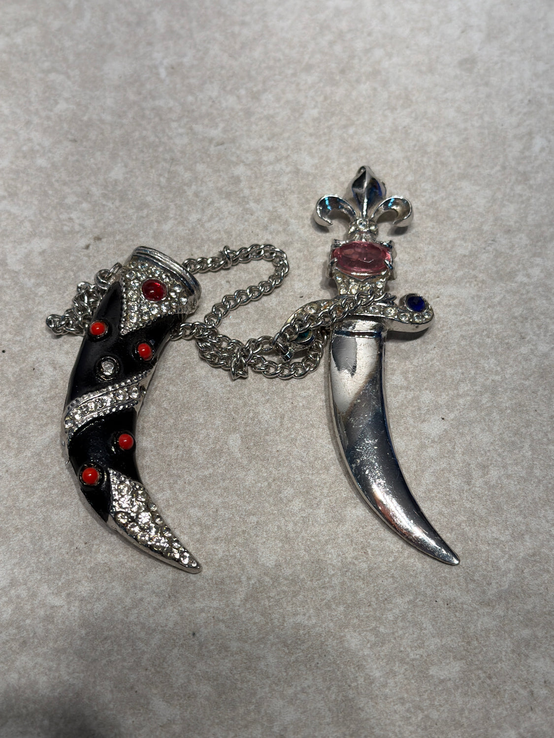 Double Pin