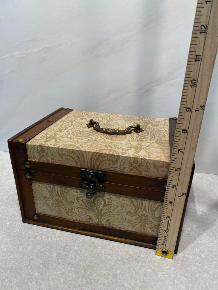 Covered box
