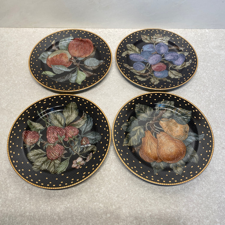 Set of 4 plates