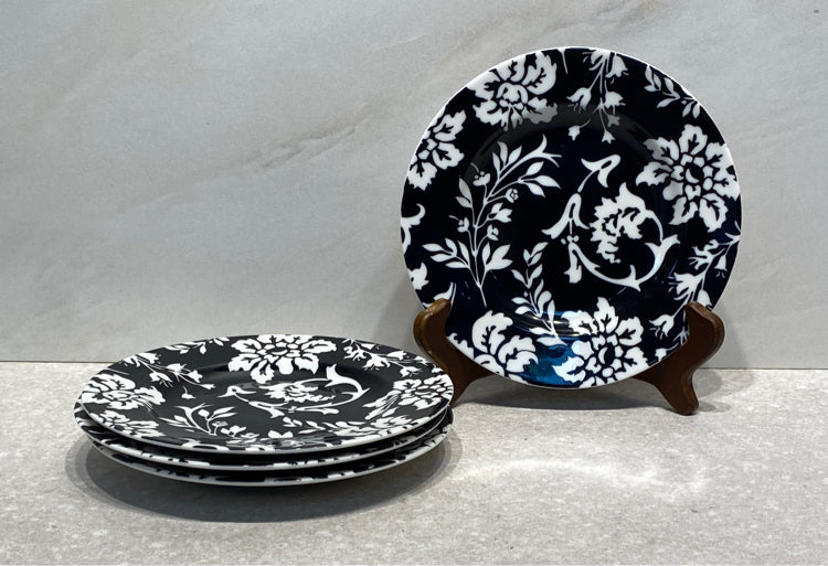 Set of 4 Martha Stewart Plates