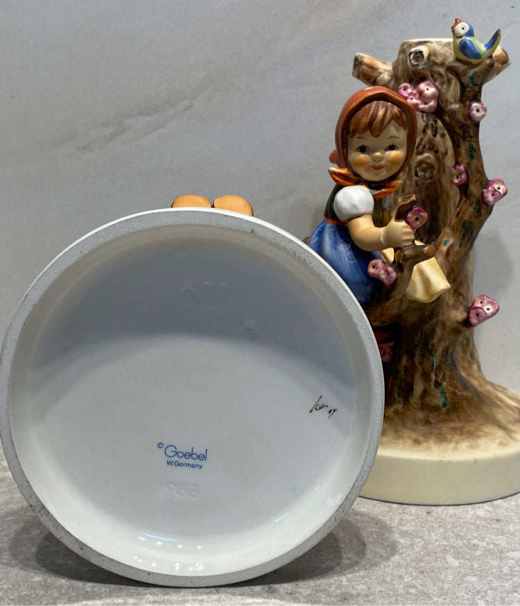 Pair of Hummel Candleholders (676 (as is) + 677)