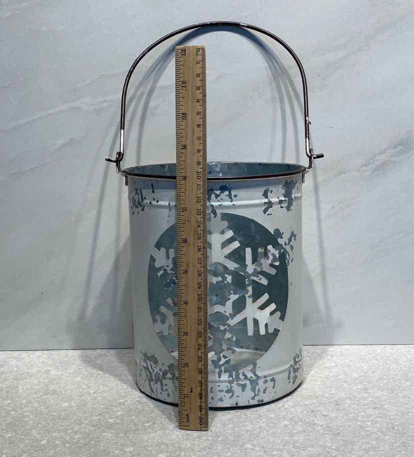 Bucket