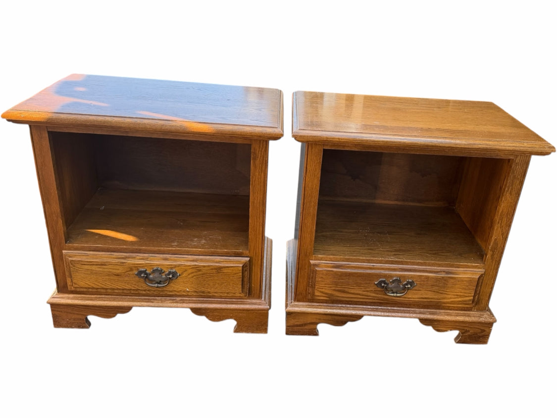 Set of 2 Nightstands