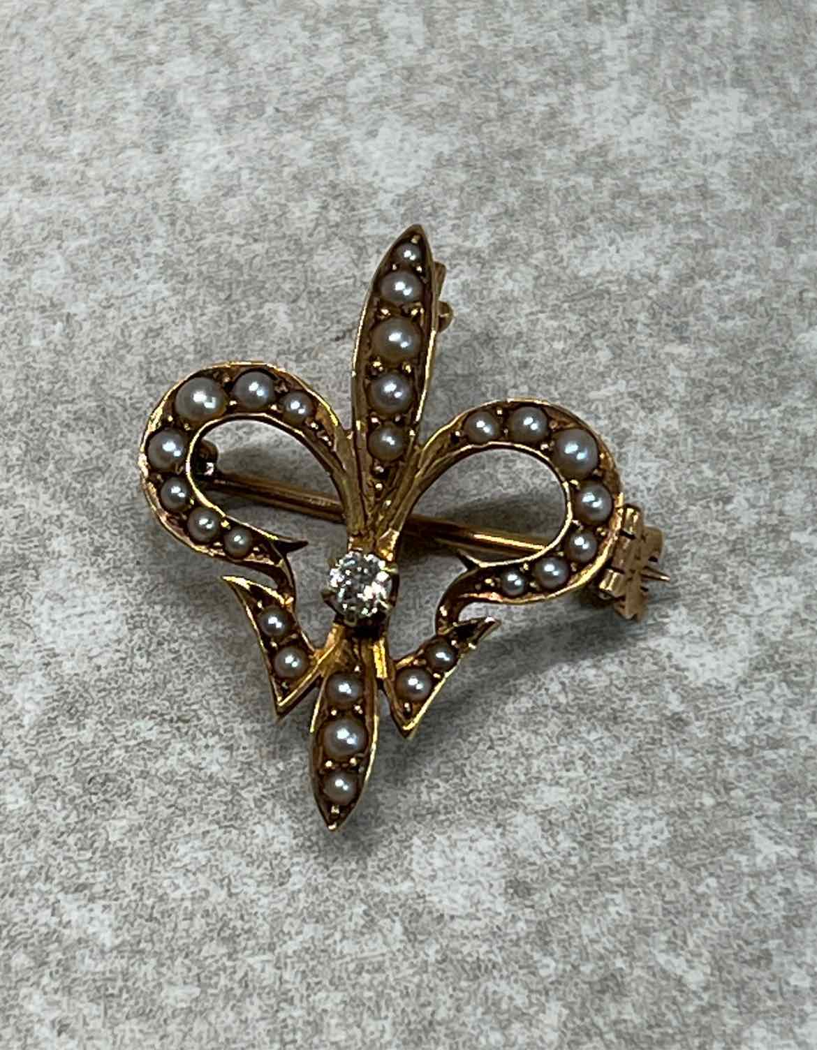 Peal, Diamond, and 14K Pin