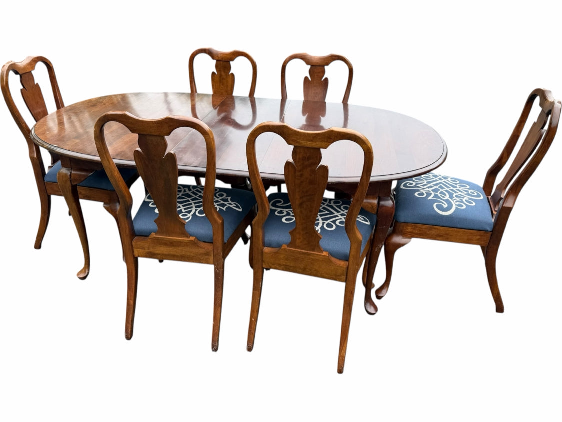 Table And 6 Chairs 2 Leafs