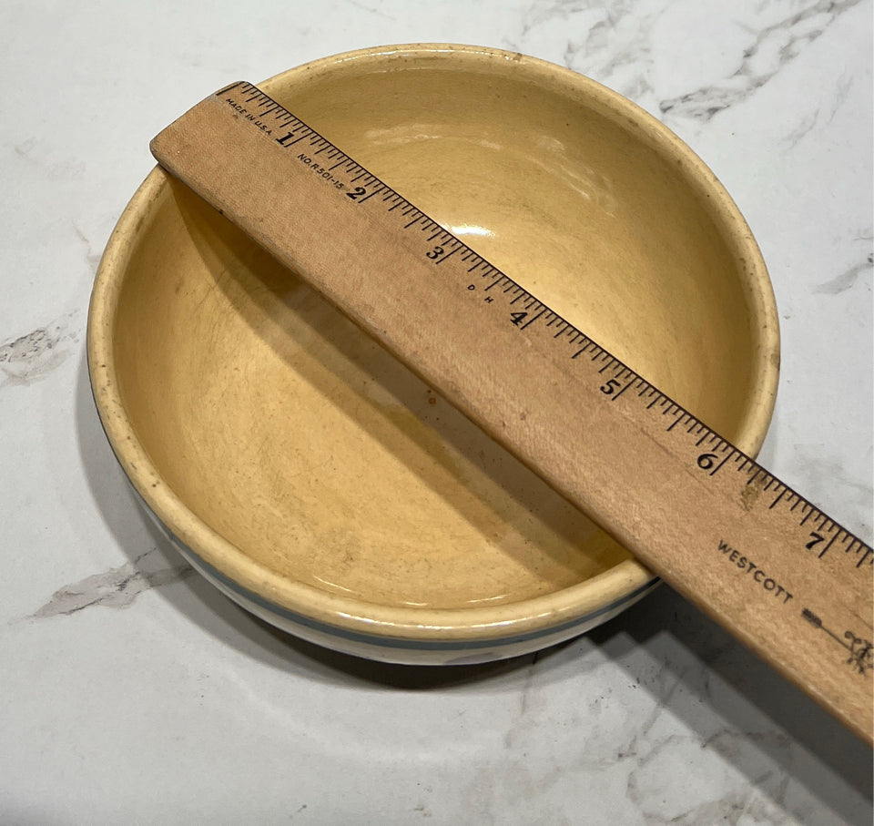 Watt Pottery Bowl