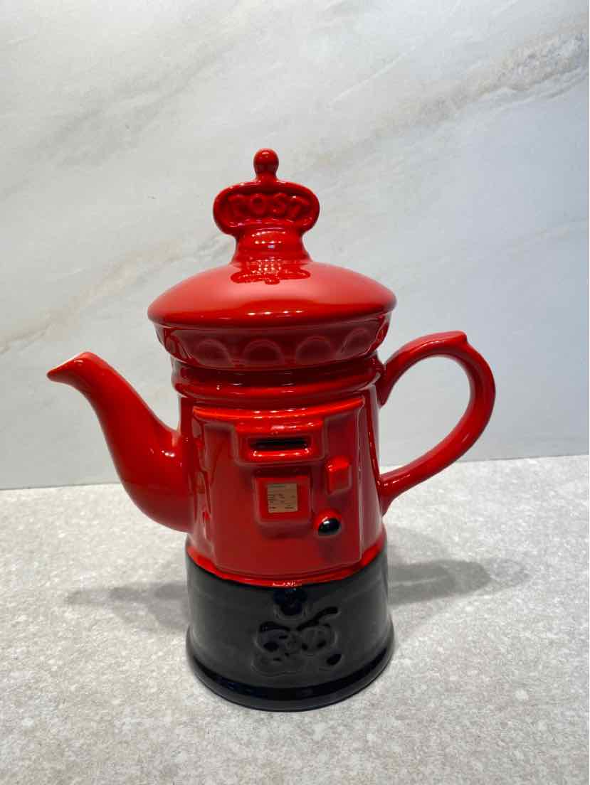 Kensington Post Teapot
