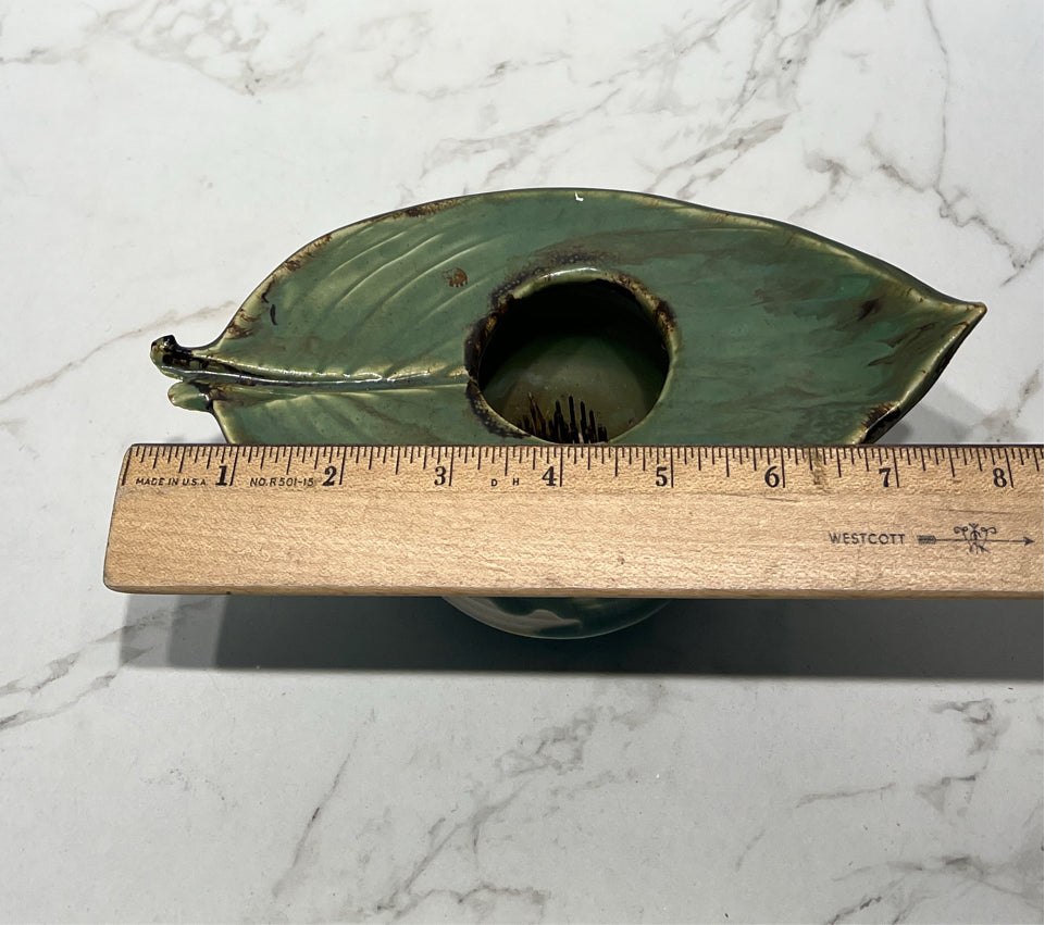Pottery Vase With Frog
