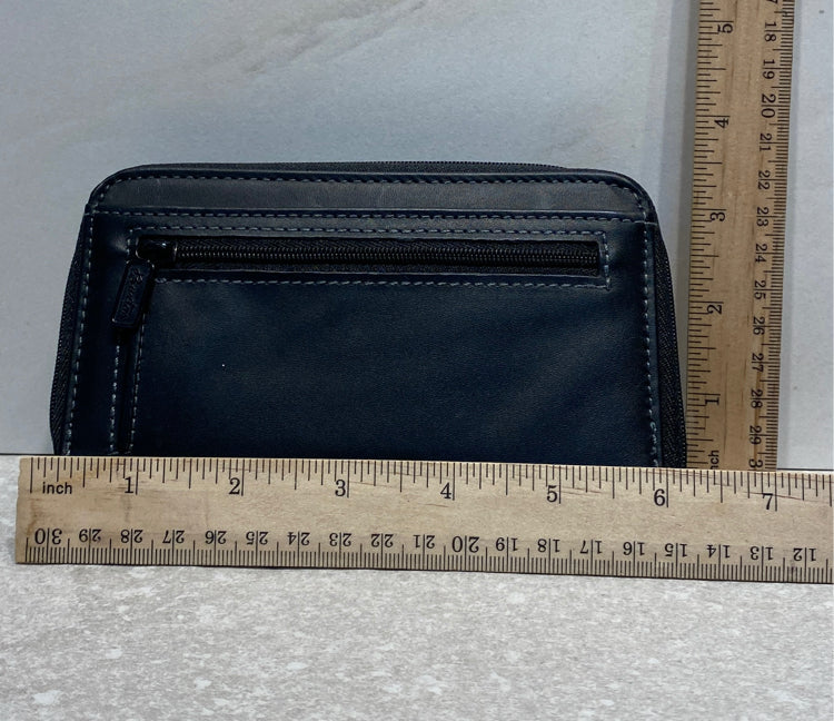 Buxton wallet