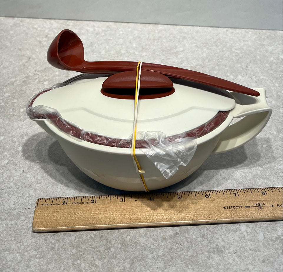 Tupperware Gravy Boat